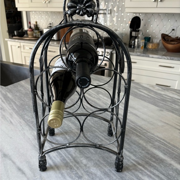 Handsome 5 bottle counter top wine rack pewter /black colour tasteful secure - Picture 15 of 17
